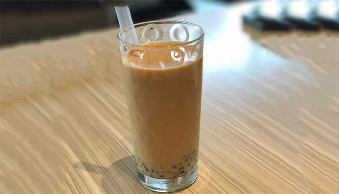 珍珠奶茶的珍珠是怎么做的？珍珠是用什么做的？